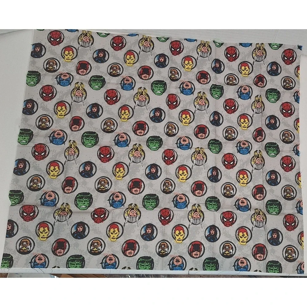 Lot Of 2‎ Fat Quarter Marvel Heroes Fabric - Picture 4 of 5